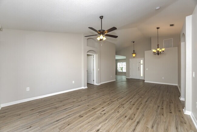 Building Photo - 12724 Lake Vista Dr