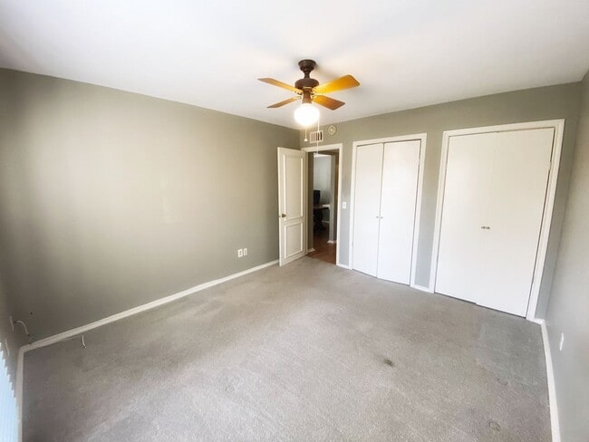 Building Photo - 2 BD/1.5 BATH MOVE IN NOVEMBER MINUTES FRO...