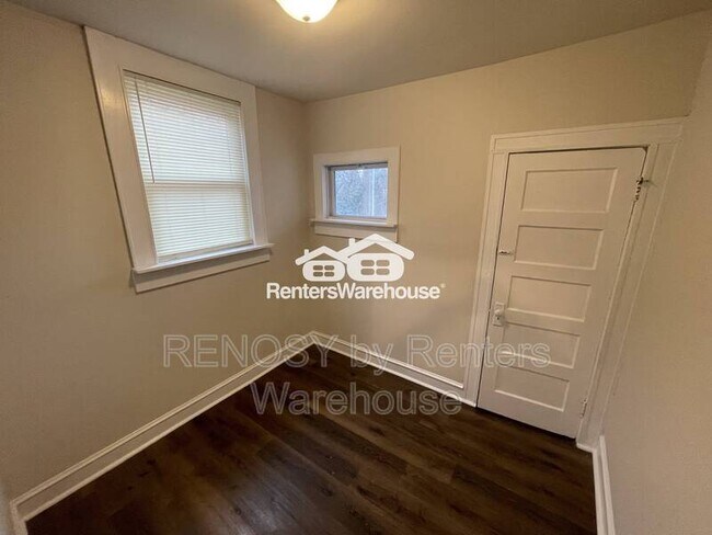 Building Photo - 2855 W Cold Spring Ln