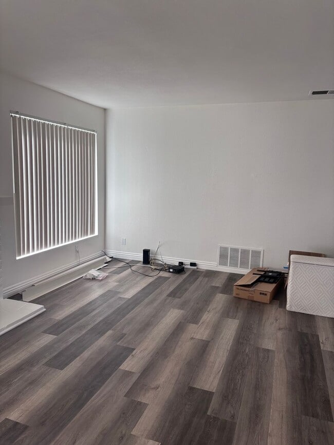 Building Photo - Cozy Condo for rent in Hacienda Heights, Ca