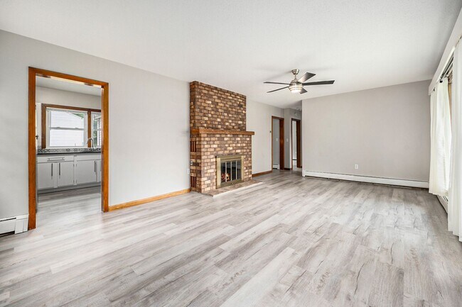 Building Photo - Charming, remodeled 2-Bed/1-Bath  ranch style home- $1499