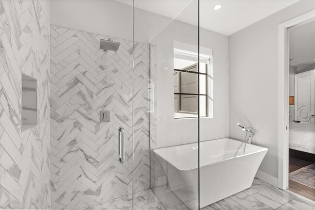 Building Photo - 1049 N Kentucky Ave