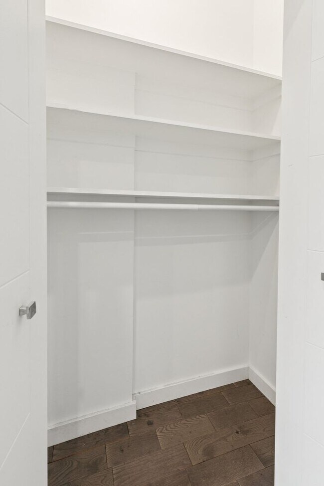 Building Photo - 2028 E Fletcher St