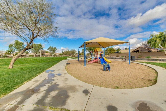 Building Photo - 3-Bedroom Home in The Villages at Queen Cr...