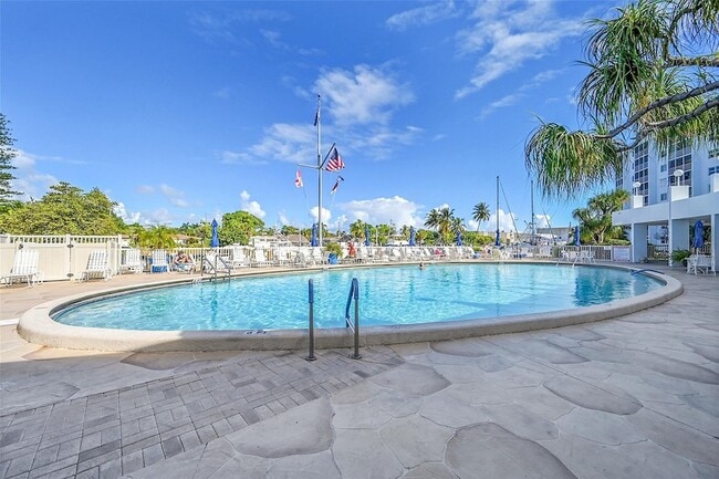 Building Photo - 2731 NE 14th Street Causeway