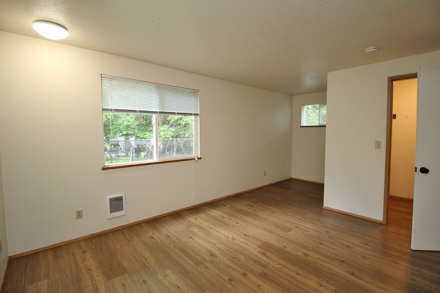 Building Photo - 548 NE Tillamook St