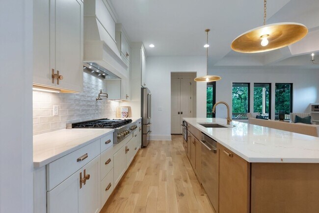 Building Photo - 3733 Estes Rd