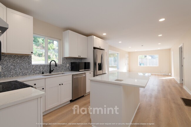 Building Photo - 6850 S 133rd St