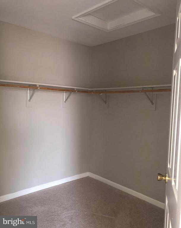 Building Photo - 2925 Rotterdam Loop