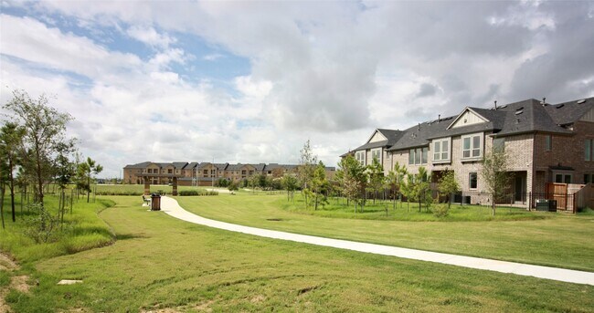 Building Photo - 6542 Scarlet Pond Ln