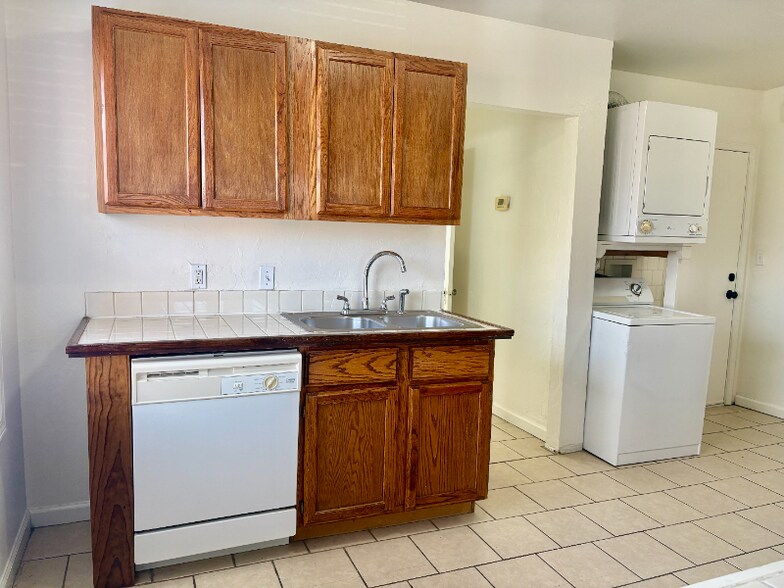 Building Photo - 2600 NW 12th St