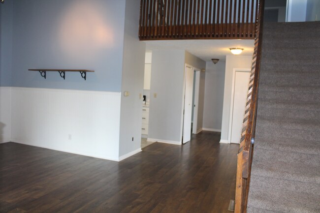 Building Photo - 7 Crouch Ct