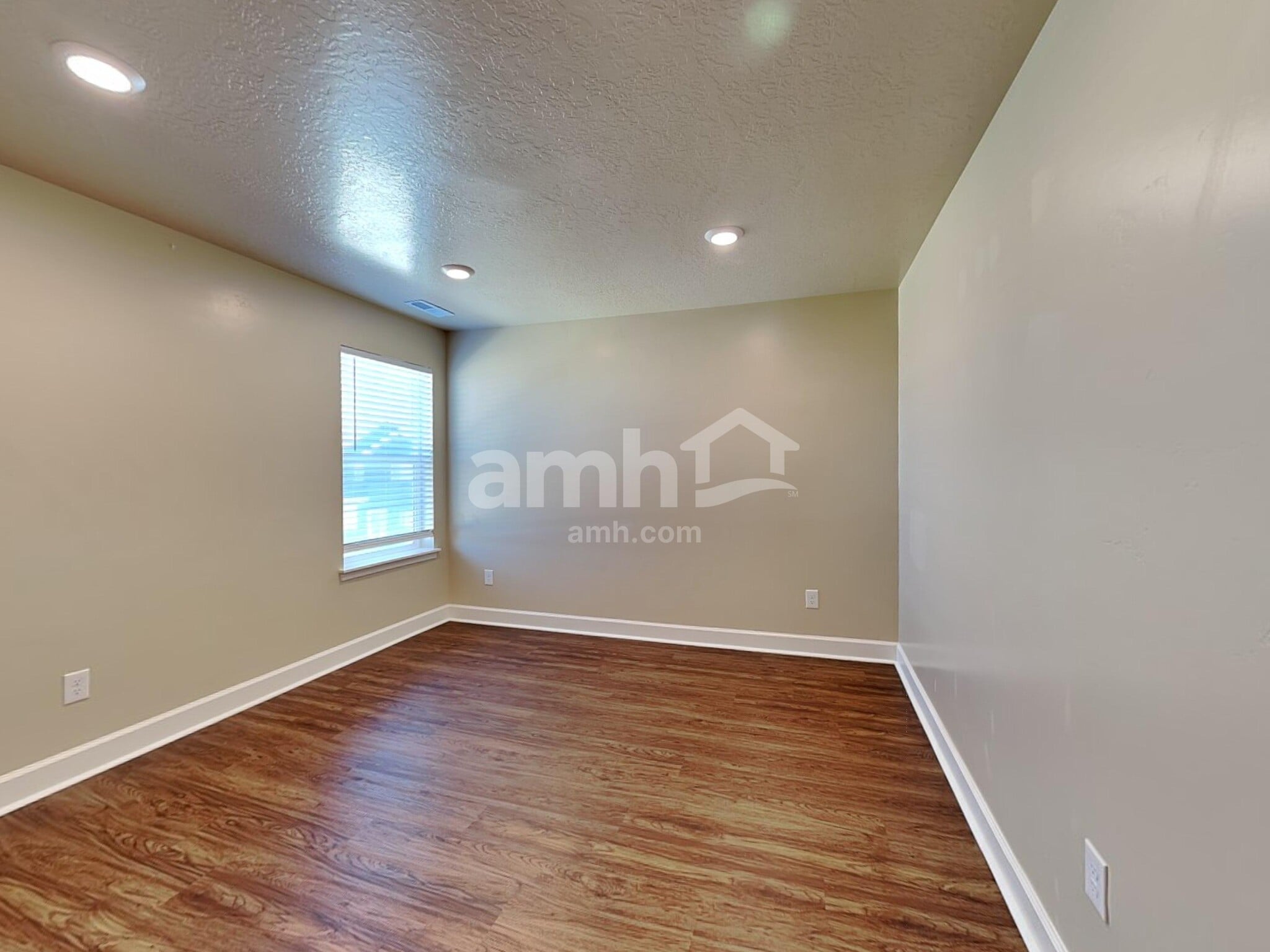 Building Photo - 2293 E Tumbleweed Rd