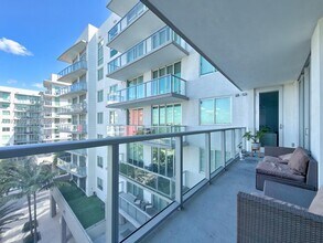 Building Photo - 7751 NW 107th Ave