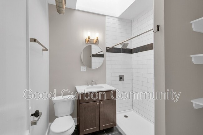 Building Photo - 1378 Hertel Ave