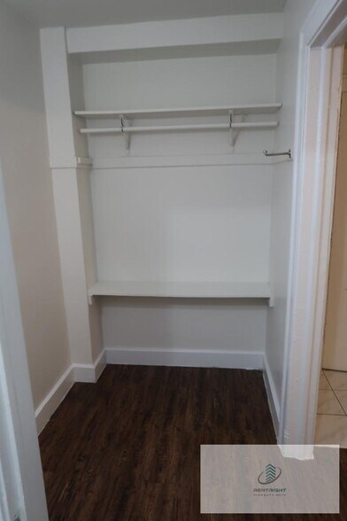 Building Photo - 4236 N Broadway