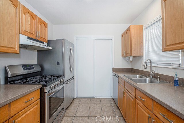 Building Photo - 7820 Lasaine Ave