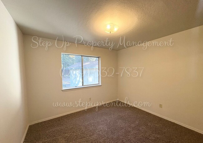 Building Photo - Spacious 3-Bedroom, 2-Bath Home with Garage and Private Deck in Sonora