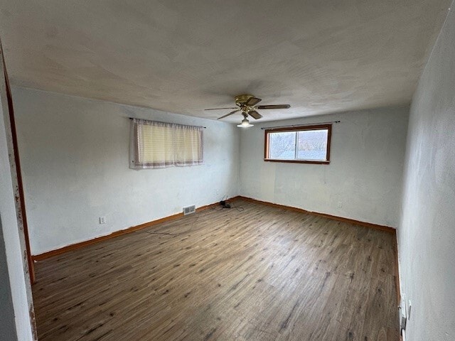 Building Photo - 812 Dickinson Dr