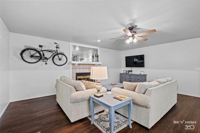 Building Photo - 13 Yarmouth Dr