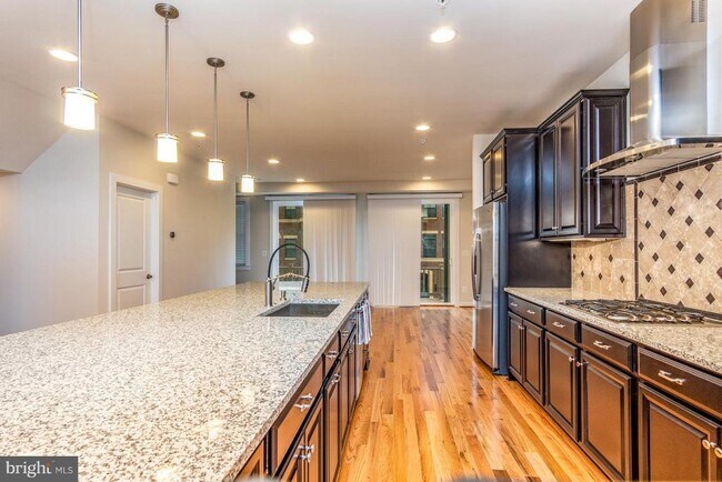 Building Photo - 43375 Whitehead Ter