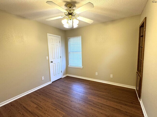 Building Photo - 4848 Matterhorn Dr