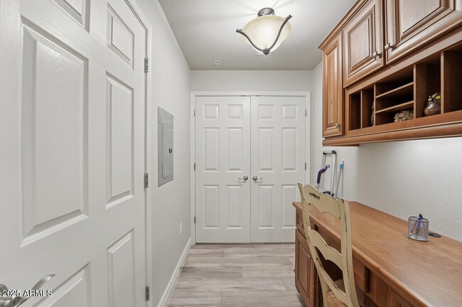 Building Photo - 5350 E Deer Valley Dr