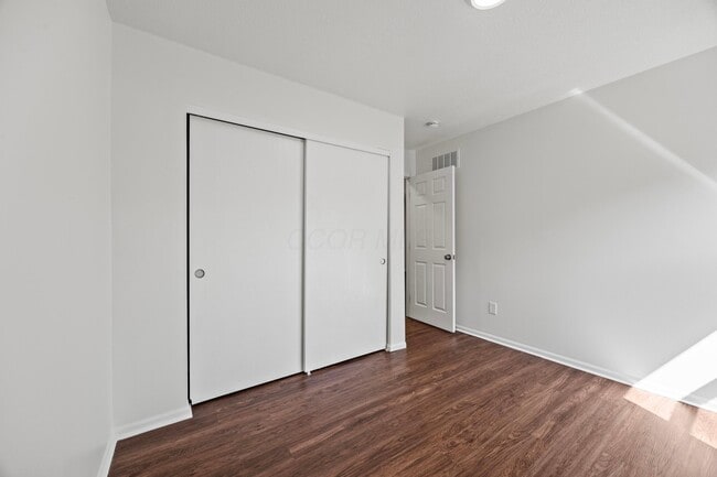 Building Photo - 6948 Kinston Dr