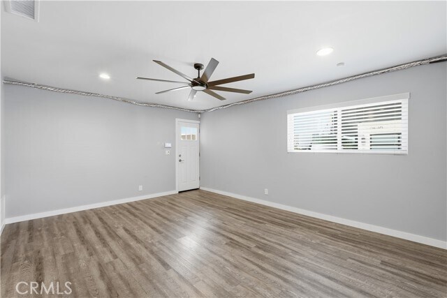 Building Photo - 116 5th Pl