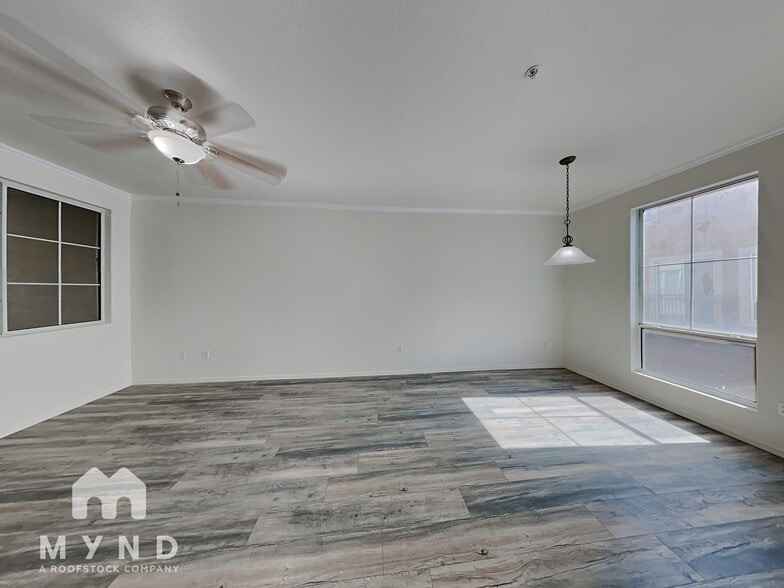 Building Photo - 18250 N Cave Creek Rd
