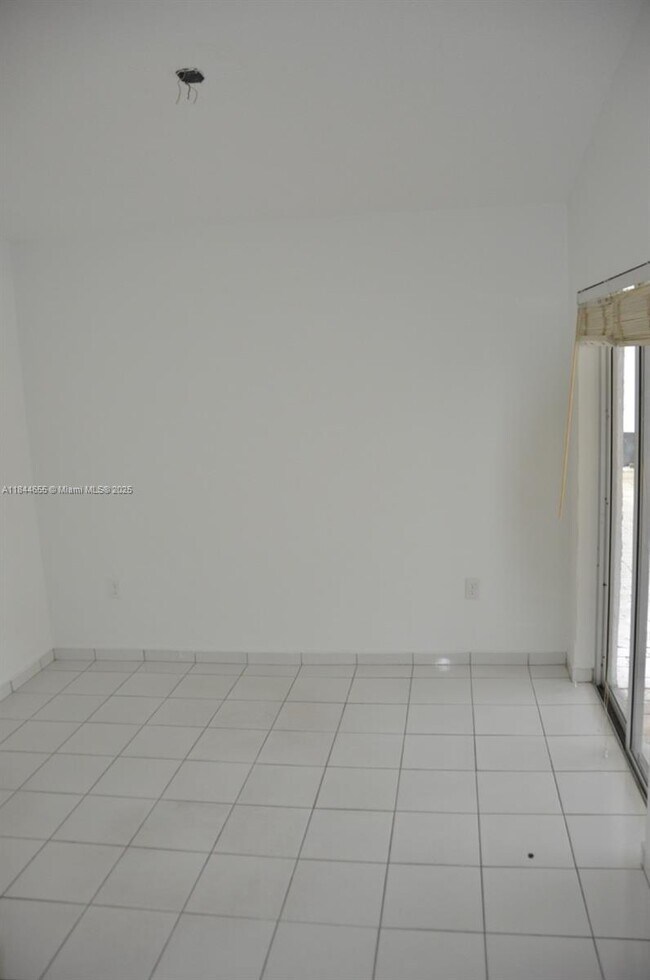 Building Photo - 14346 SW 49th Ln