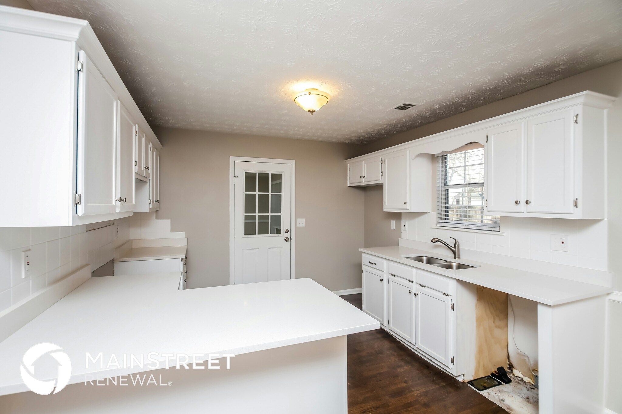 Building Photo - 3900 Saddlecreek Dr