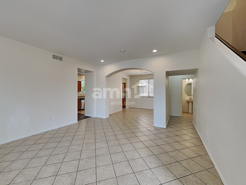 Building Photo - 13882 S Camino Nudo