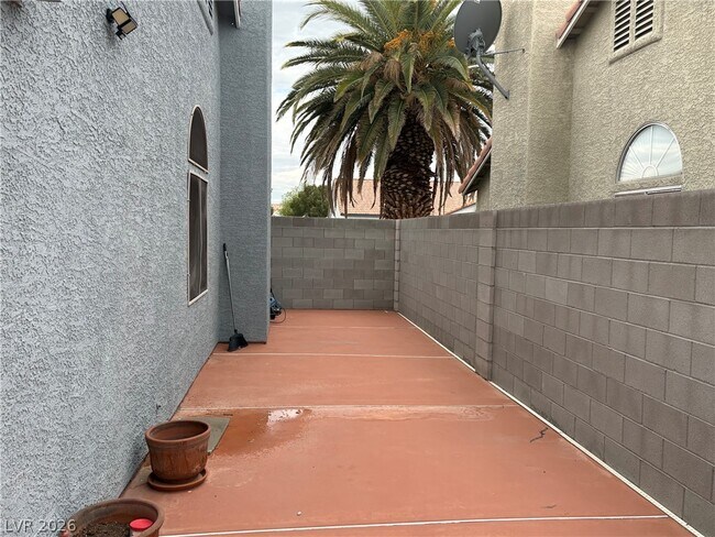 Building Photo - 4402 Cassandra Dr