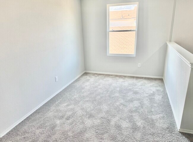 Building Photo - 2865 Autumnwood Wy