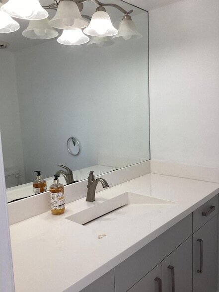 Building Photo - 2308 Bridgewood Dr