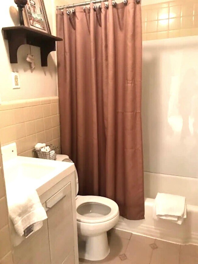 Building Photo - 7 Wendell St