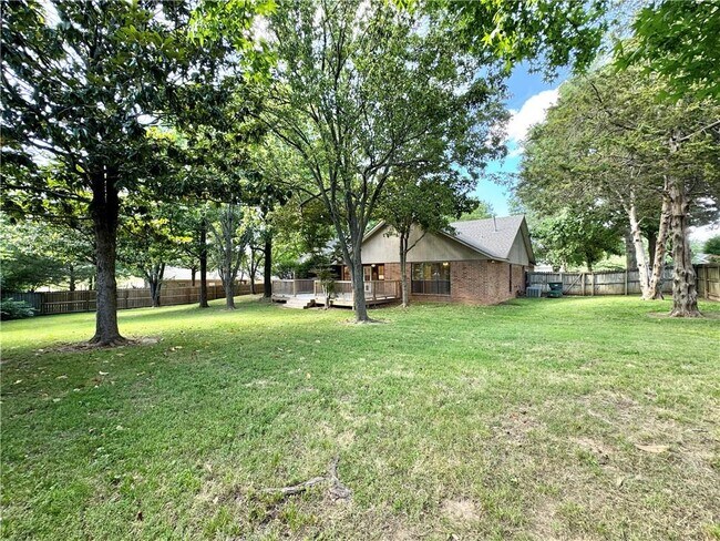 Building Photo - 2911 Wright Pl