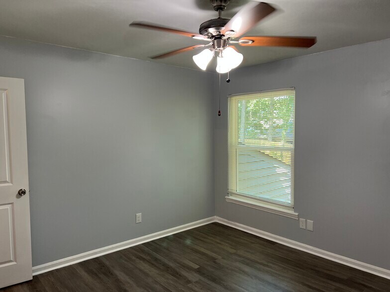 Building Photo - 6419 Baker Ct