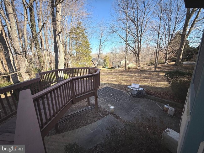 Building Photo - 9608 Burke View Ave