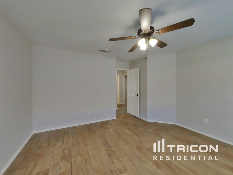 Building Photo - 22823 Sugar Bear Dr