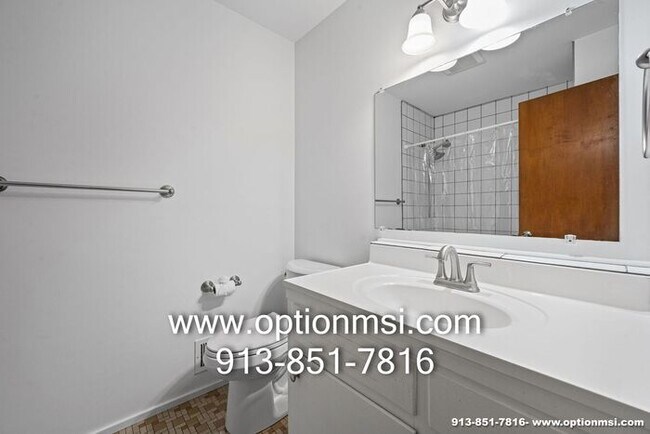 Building Photo - Comfort, Space & Style – Beautifully Updated Split-Level Home