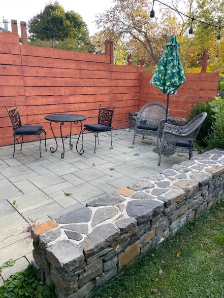 Building Photo - 6 Samuel Rd