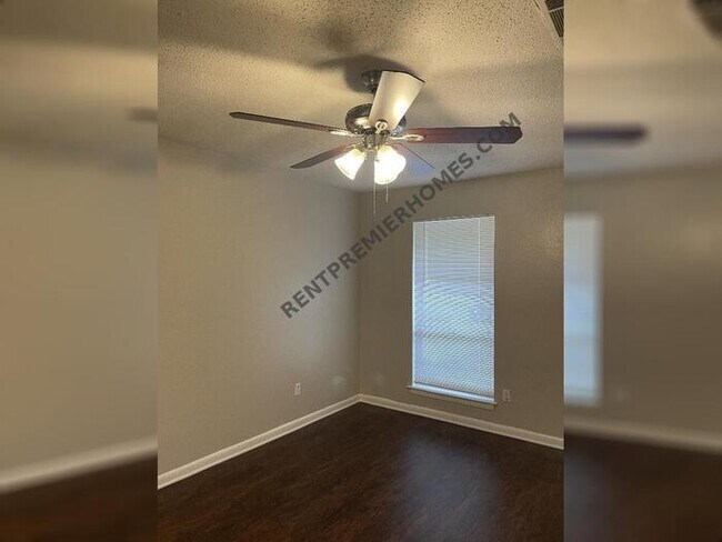 Building Photo - 11301 Donnie Dr