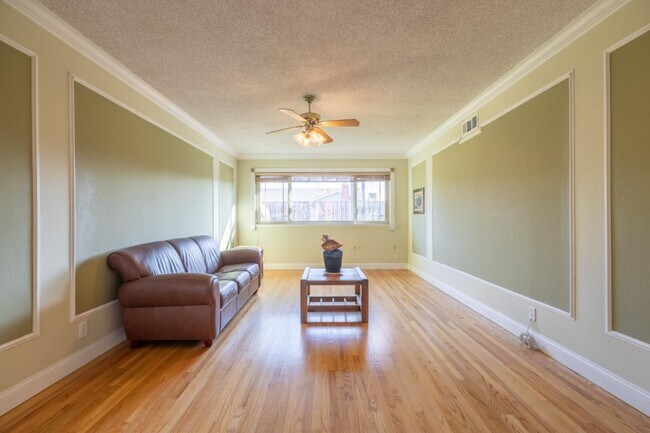 Building Photo - 3276 Andora Dr