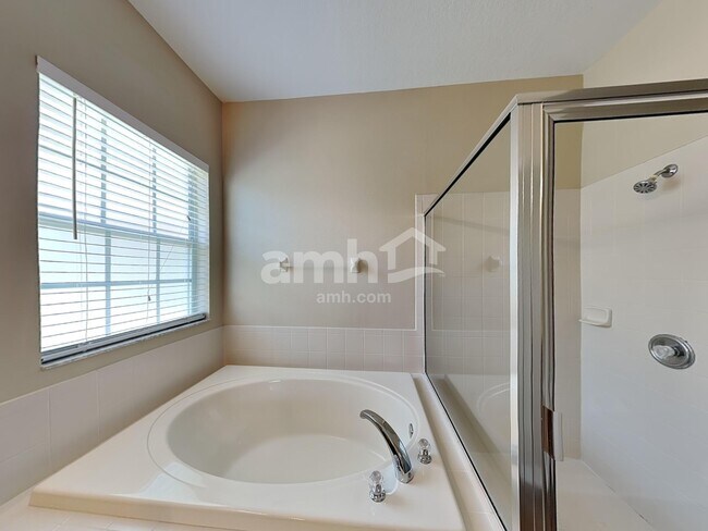 Building Photo - 9253 Black Thorn Loop