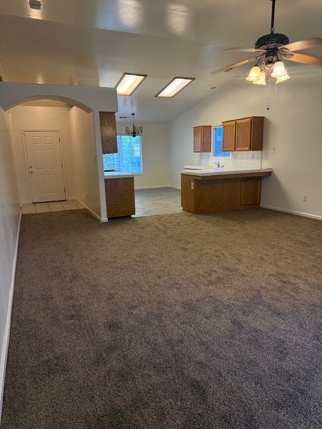 Building Photo - 279 Bighorn Meadow Dr