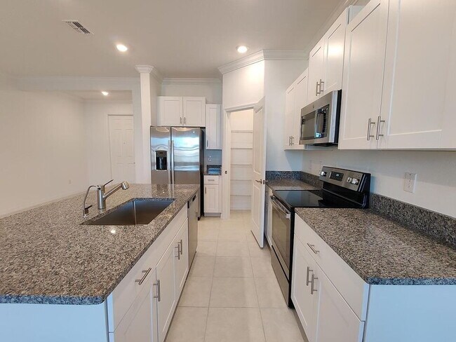 Building Photo - 31873 Blue Passing Loop