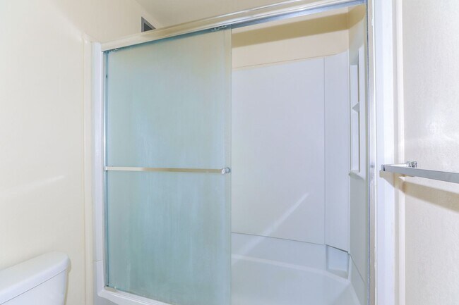 Building Photo - Piikoi Atrium - studio,1 bath with 1 covered parking stall