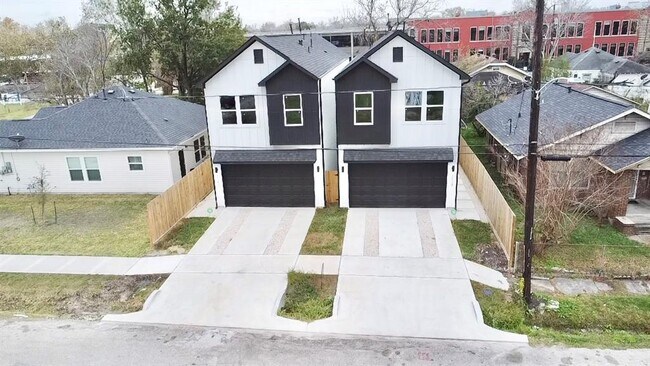 Building Photo - 3038 Webster St
